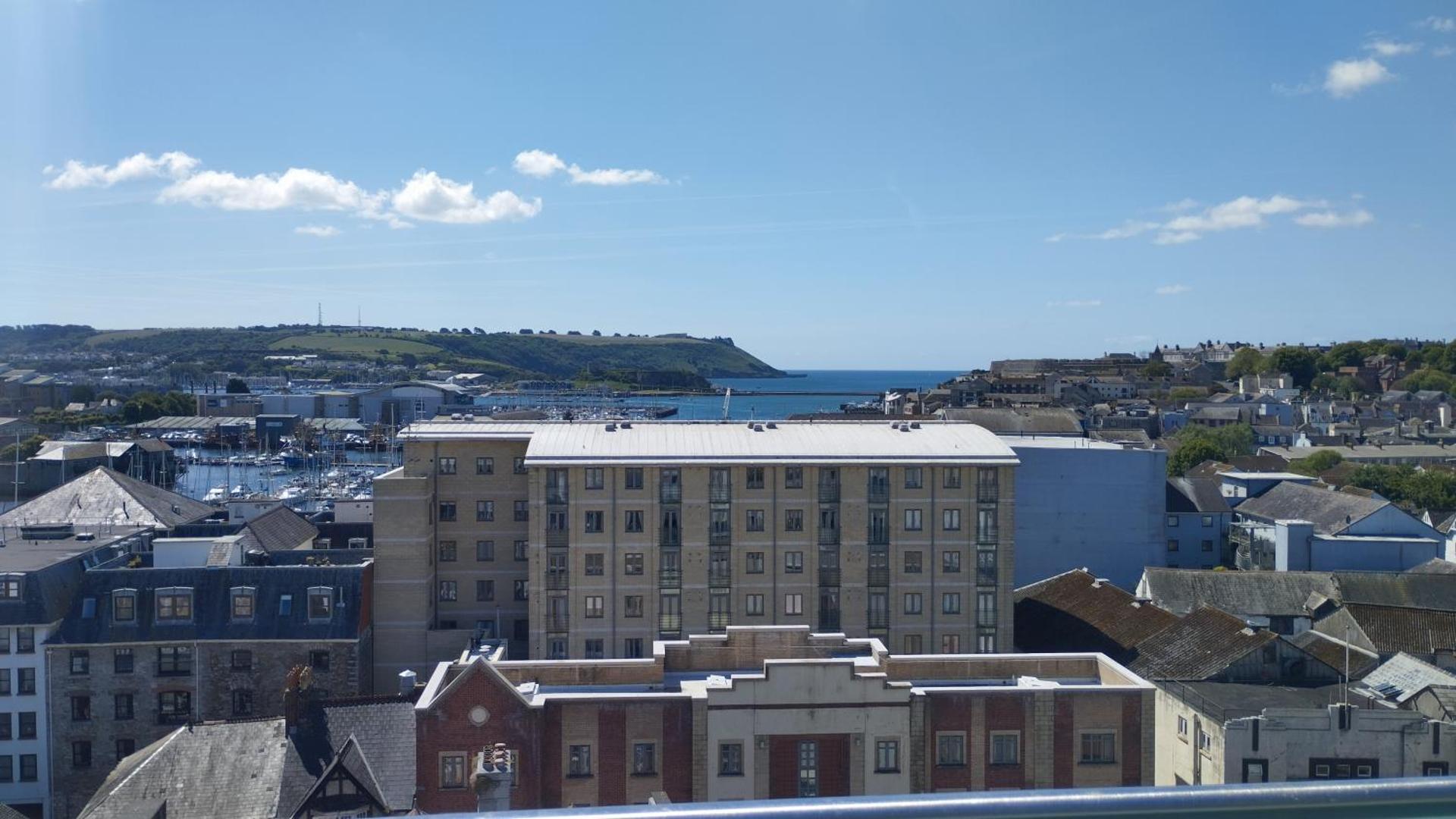 The Green Top flat with parking included amazing views and perfect location