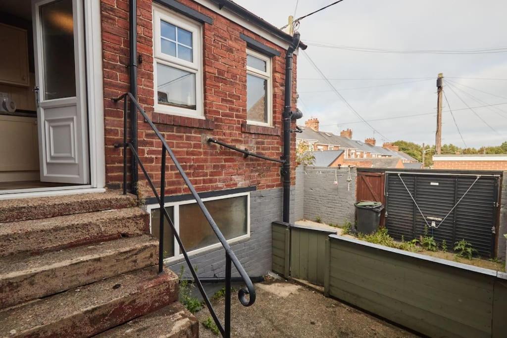 Cosy 3-Bedroom House in Seaham - Street Parking
