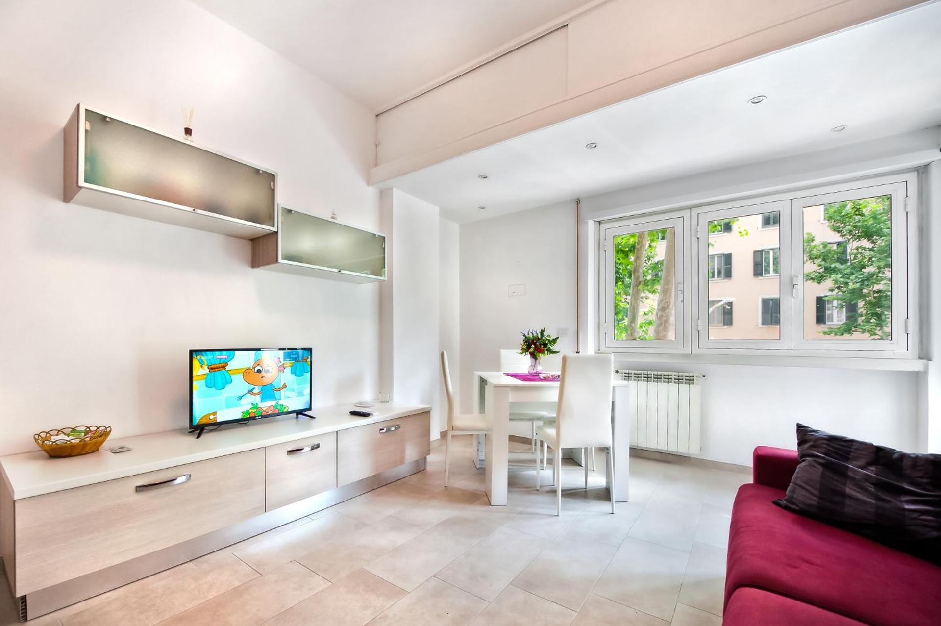 Communal lounge/ TV room