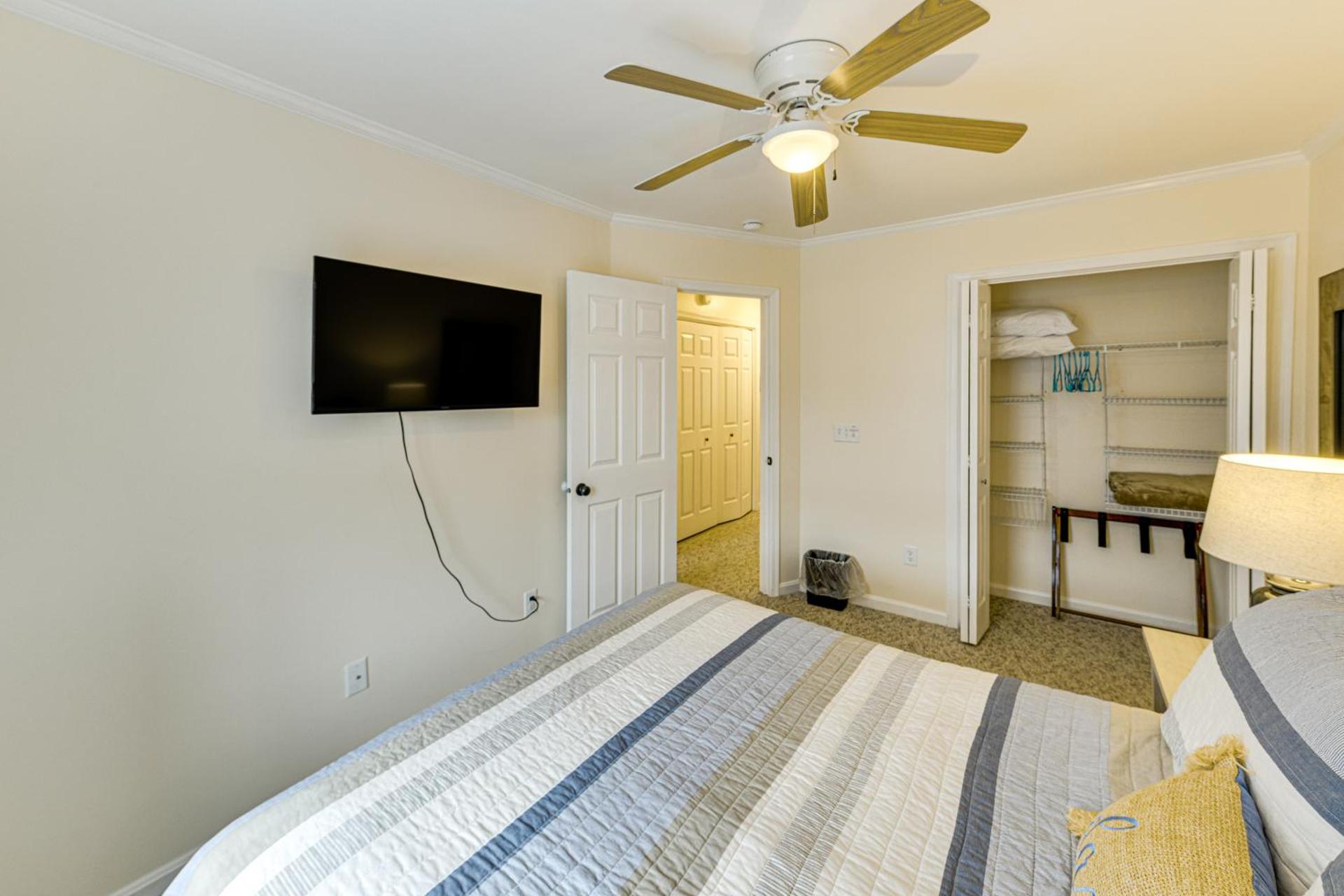 2 Mi to Rehoboth Beach Home with Sunroom!