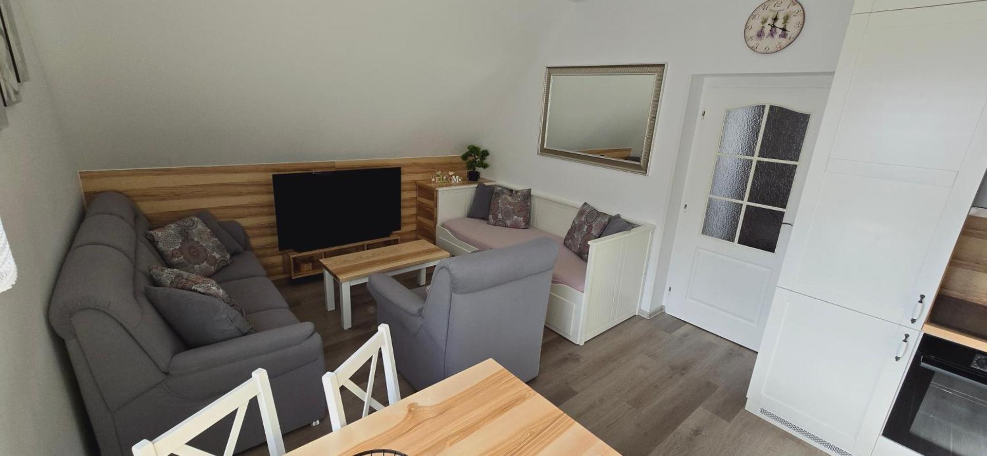 Communal lounge/ TV room