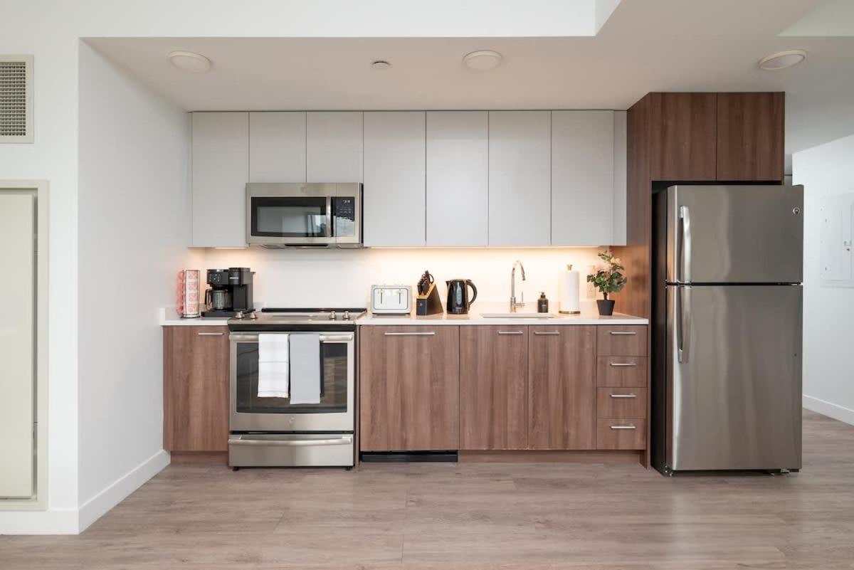 Central Space to Balance Life Work Play 7 Sleeps