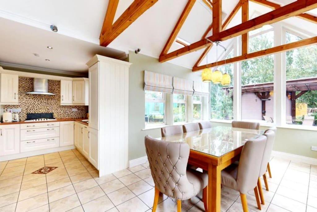 Donabate 5BD Home 10 min to Airport