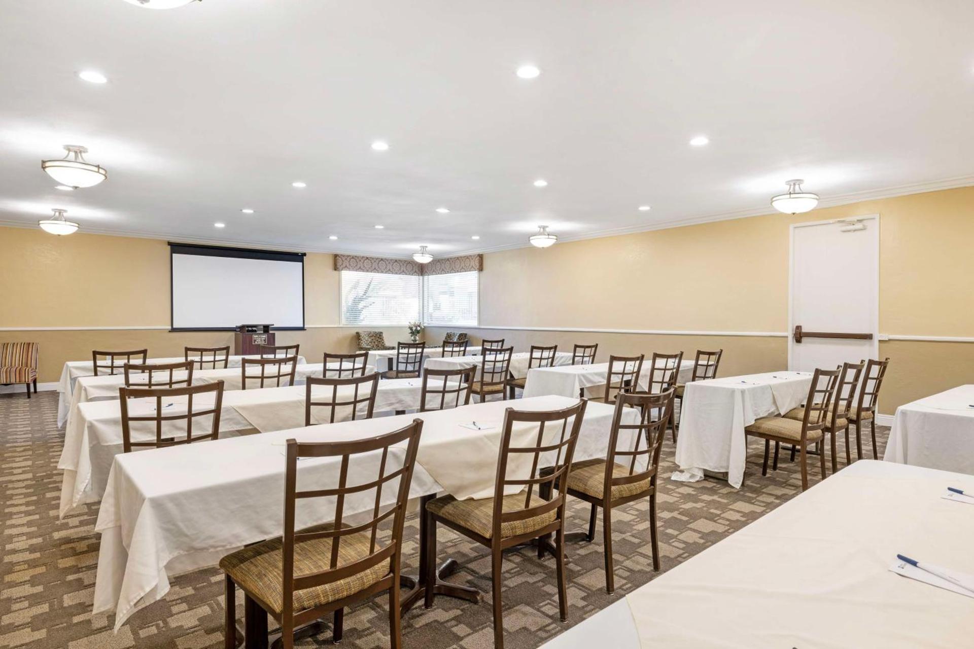 Meeting/conference room