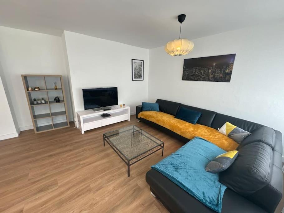 Le Zola parking - Groupama stadium-LDLC Arena-Eurexpo