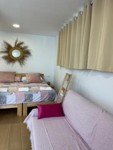 ALZIRA BONITA Apto con terraza y cama balinesa les barraques