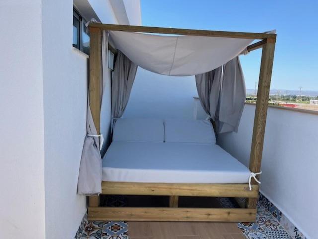 ALZIRA BONITA Apto con terraza y cama balinesa les barraques