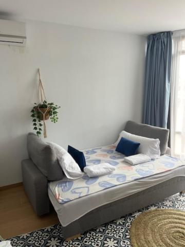 ALZIRA BONITA AMPLIO APARTAMENTO 25 CON HABiTACION Y VISTAS AL RIO JUCAR