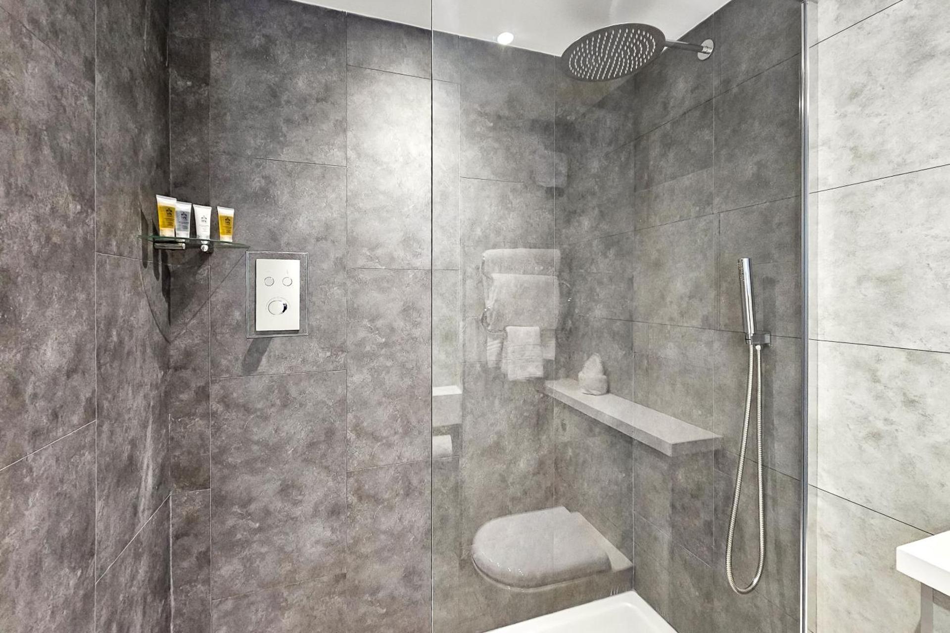 Deluxe Double Room - Non-Smoking