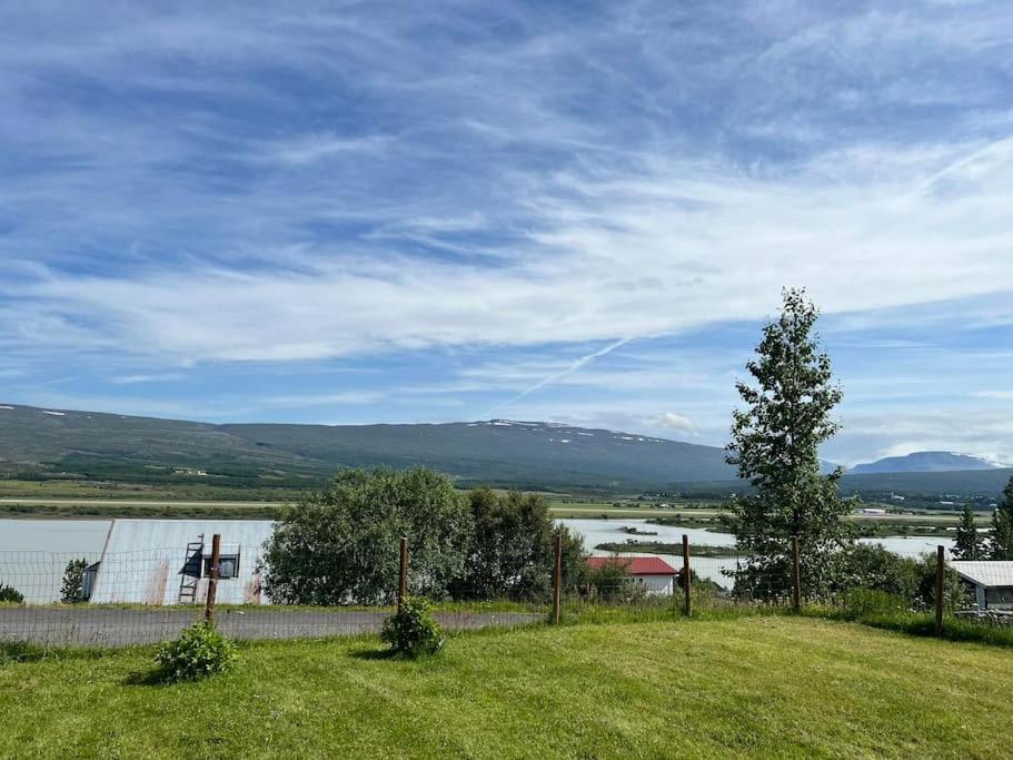 Lakeside Apartments - A