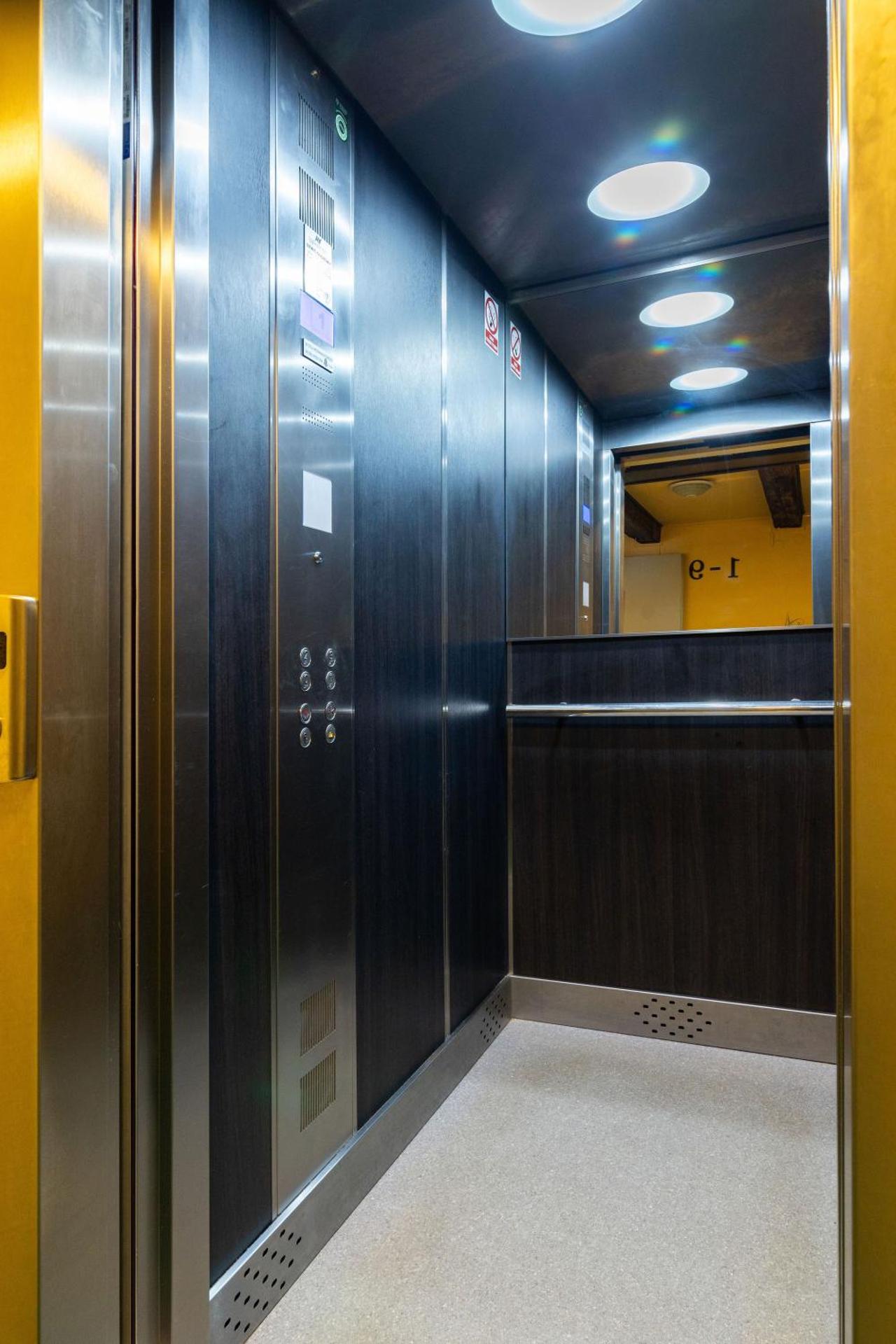 elevator