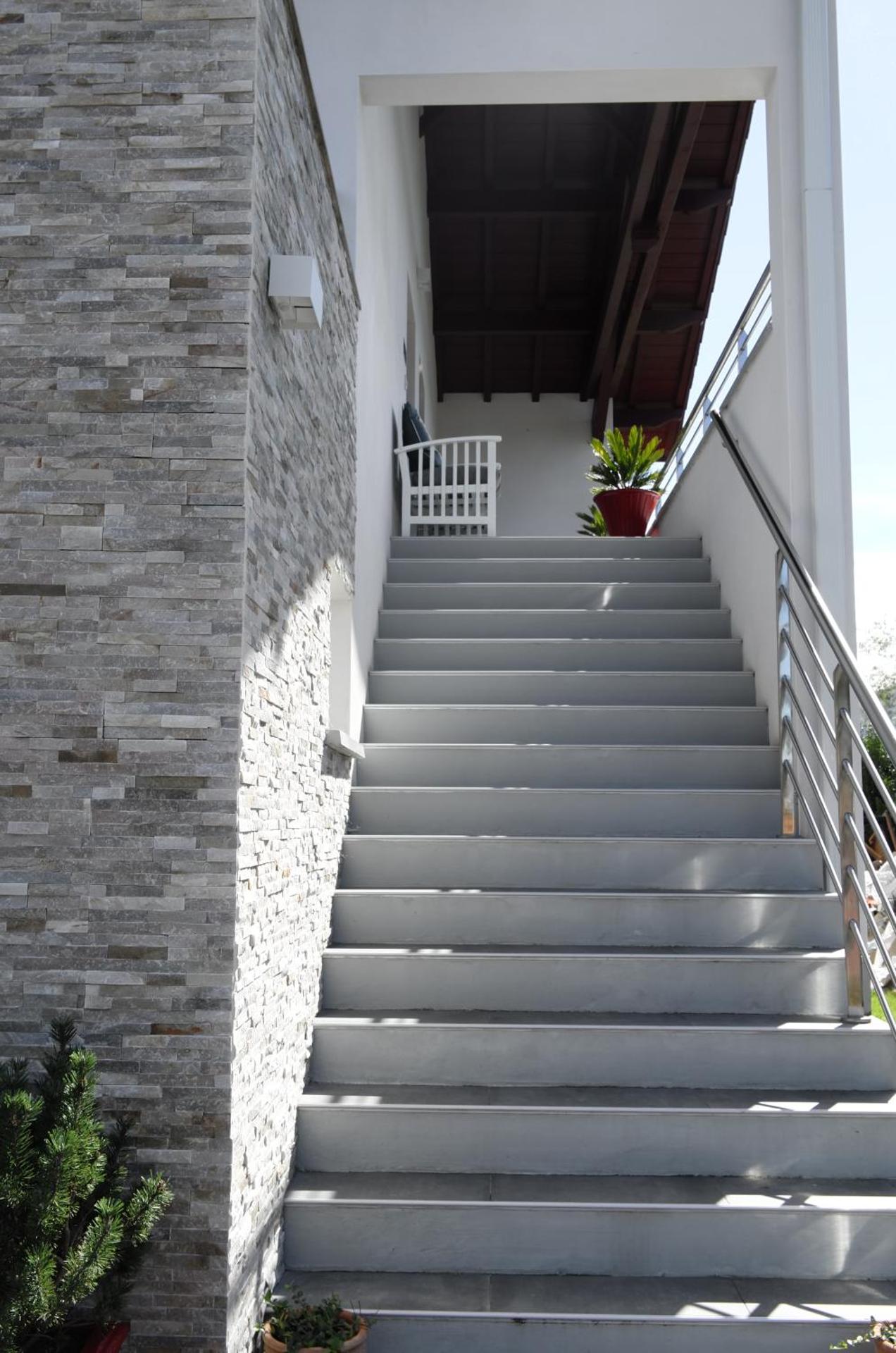 Gîtes Jara et Mendia, Maison Eguzki-Lore, Saint-Jean-Pied-de-Port, Pays Basque