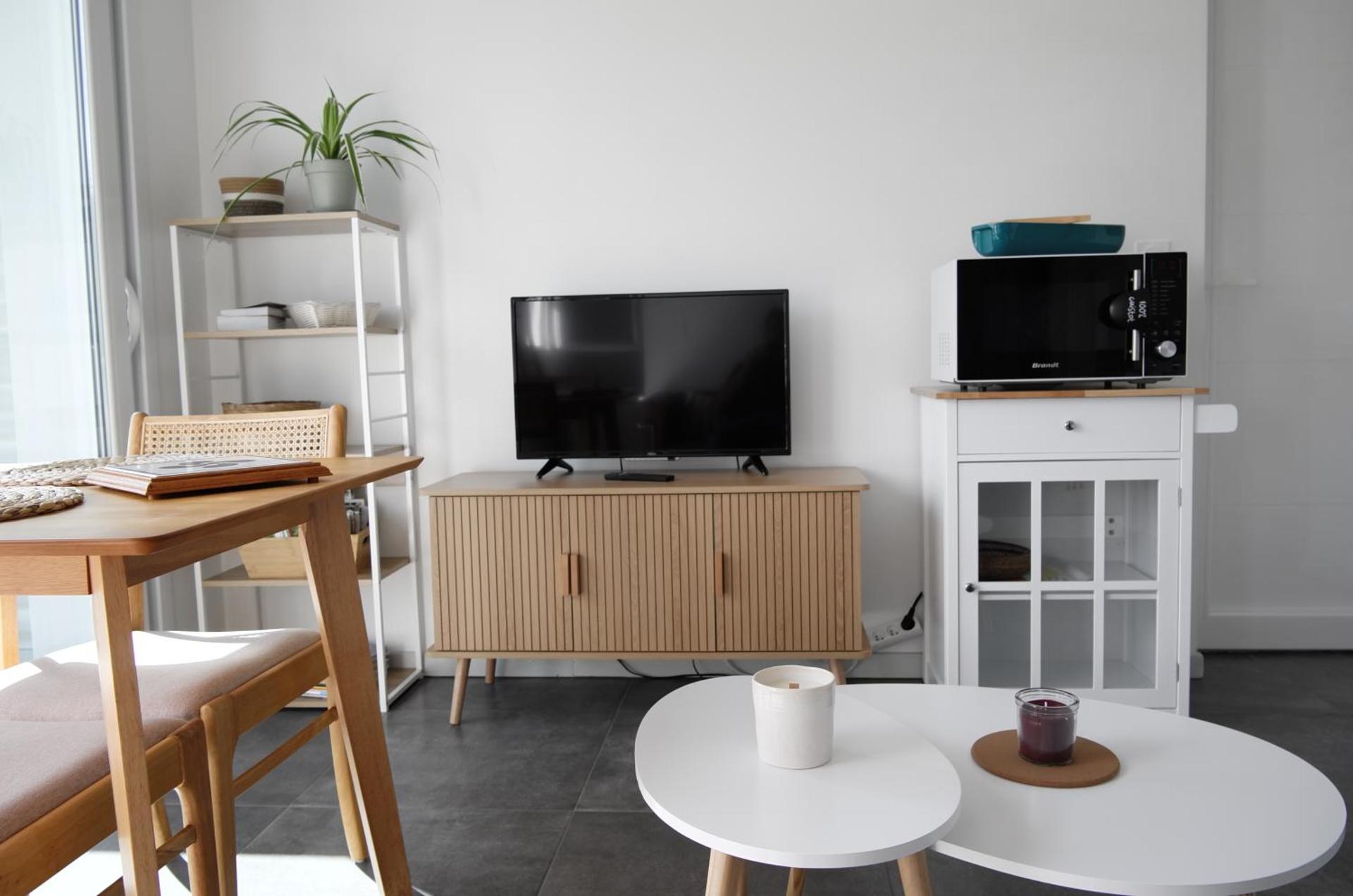 Gîtes Jara et Mendia, Maison Eguzki-Lore, Saint-Jean-Pied-de-Port, Pays Basque