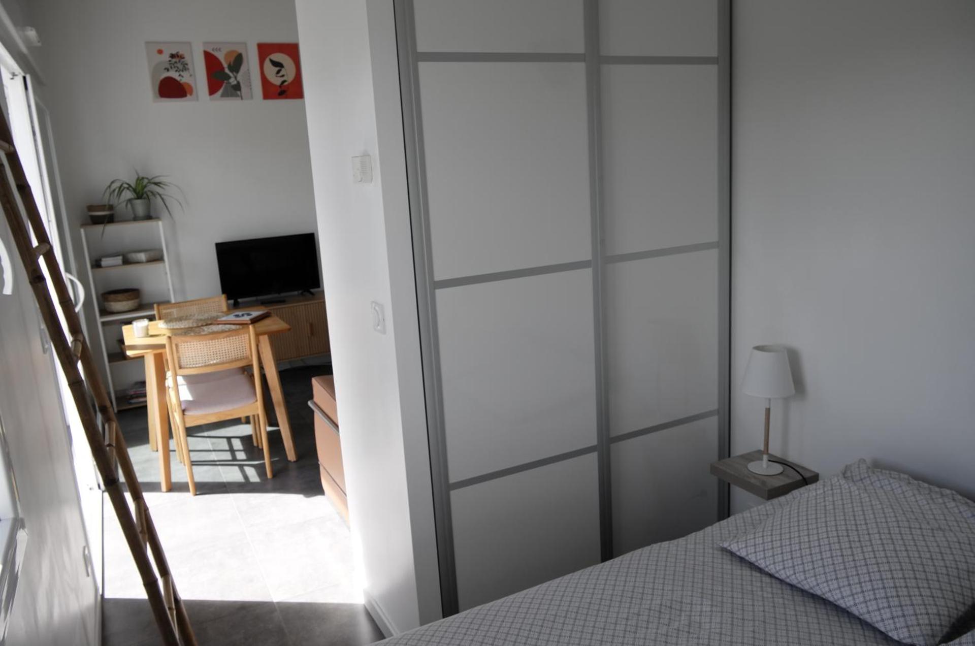 Gîtes Jara et Mendia, Maison Eguzki-Lore, Saint-Jean-Pied-de-Port, Pays Basque