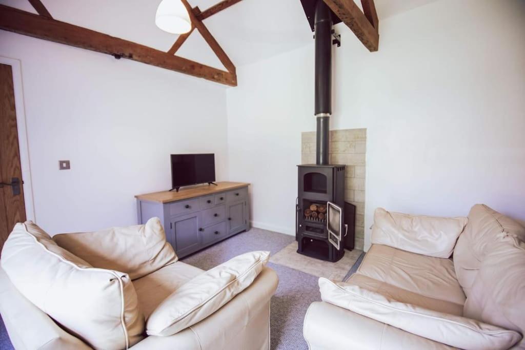 cosy cottage on banks of River Wye