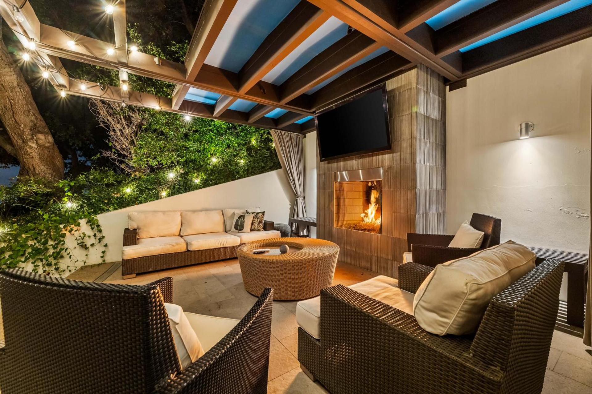 West Hollywood Hills Jacuzzi and Beautiful View