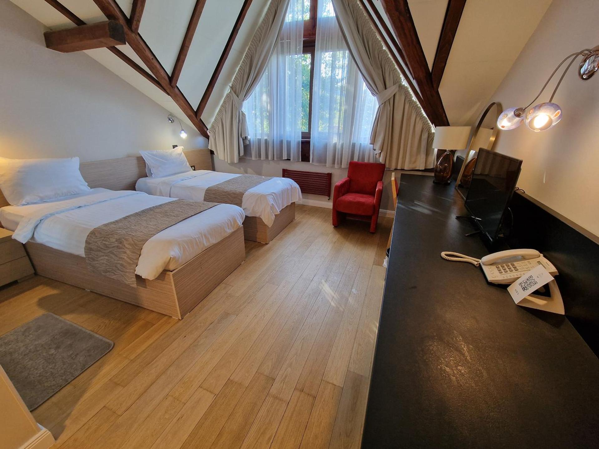 Photo of the whole room