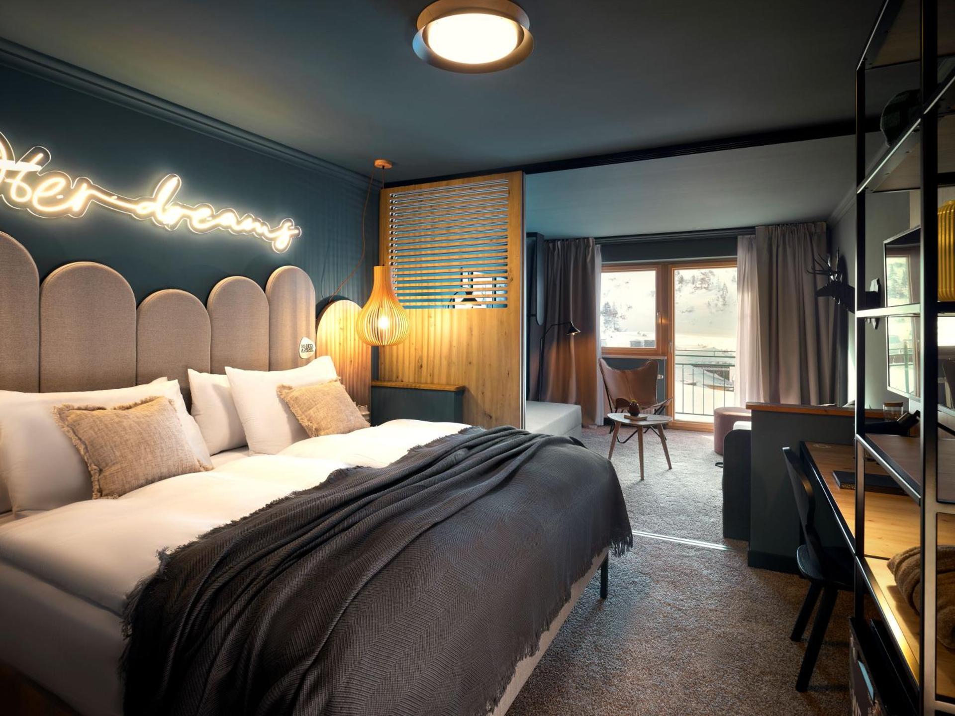 Photo of the whole room