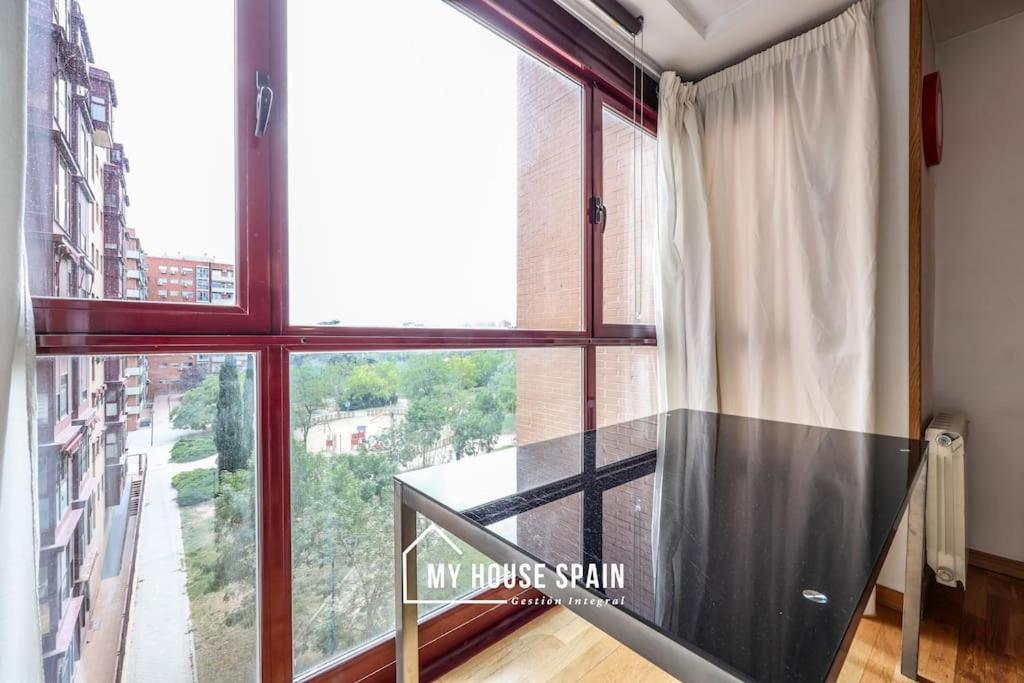 MyHouseSpain - Apartamento con Parking Caja Mágica