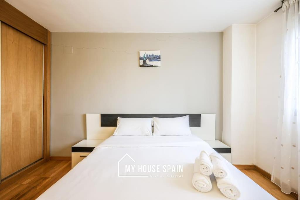 MyHouseSpain - Apartamento con Parking Caja Mágica
