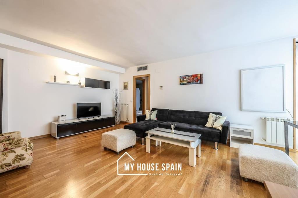 MyHouseSpain - Apartamento con Parking Caja Mágica