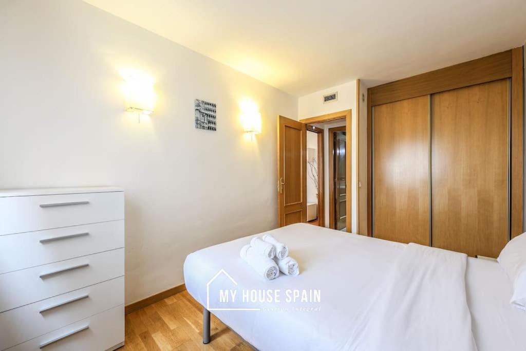MyHouseSpain - Apartamento con Parking Caja Mágica
