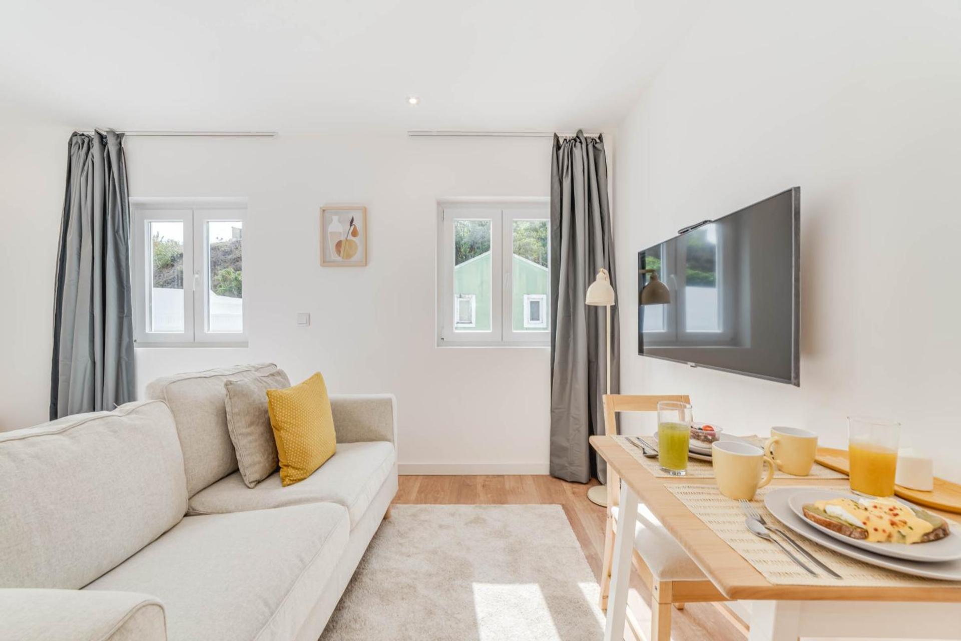 Blue Charm - Campolide Apartments