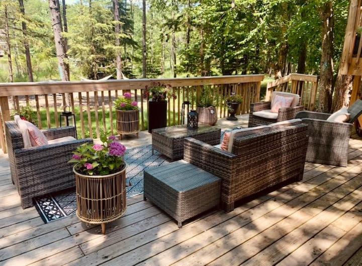 Majestic Lake Front Chalet