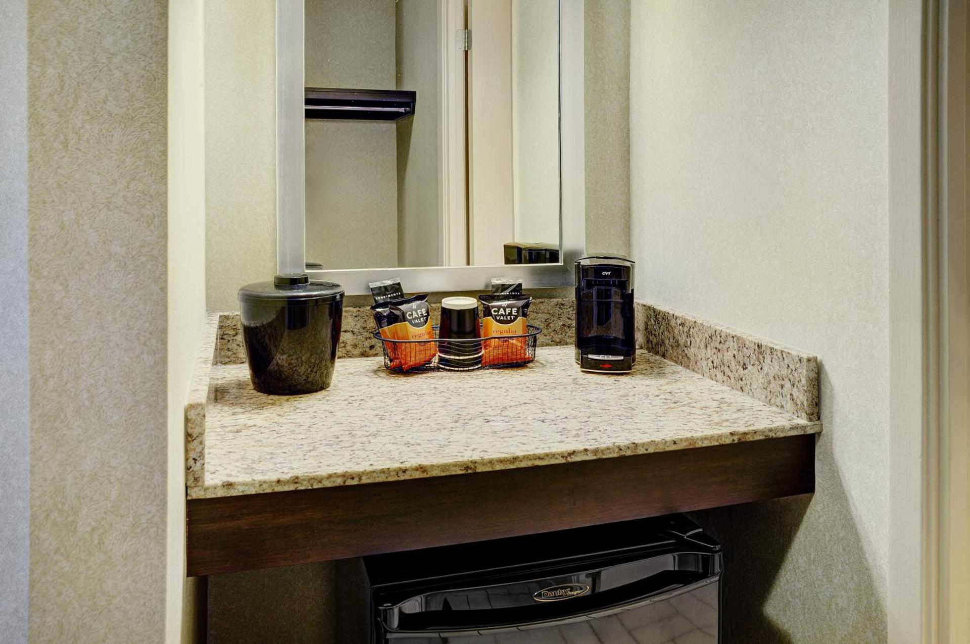 Coffee/tea facilities