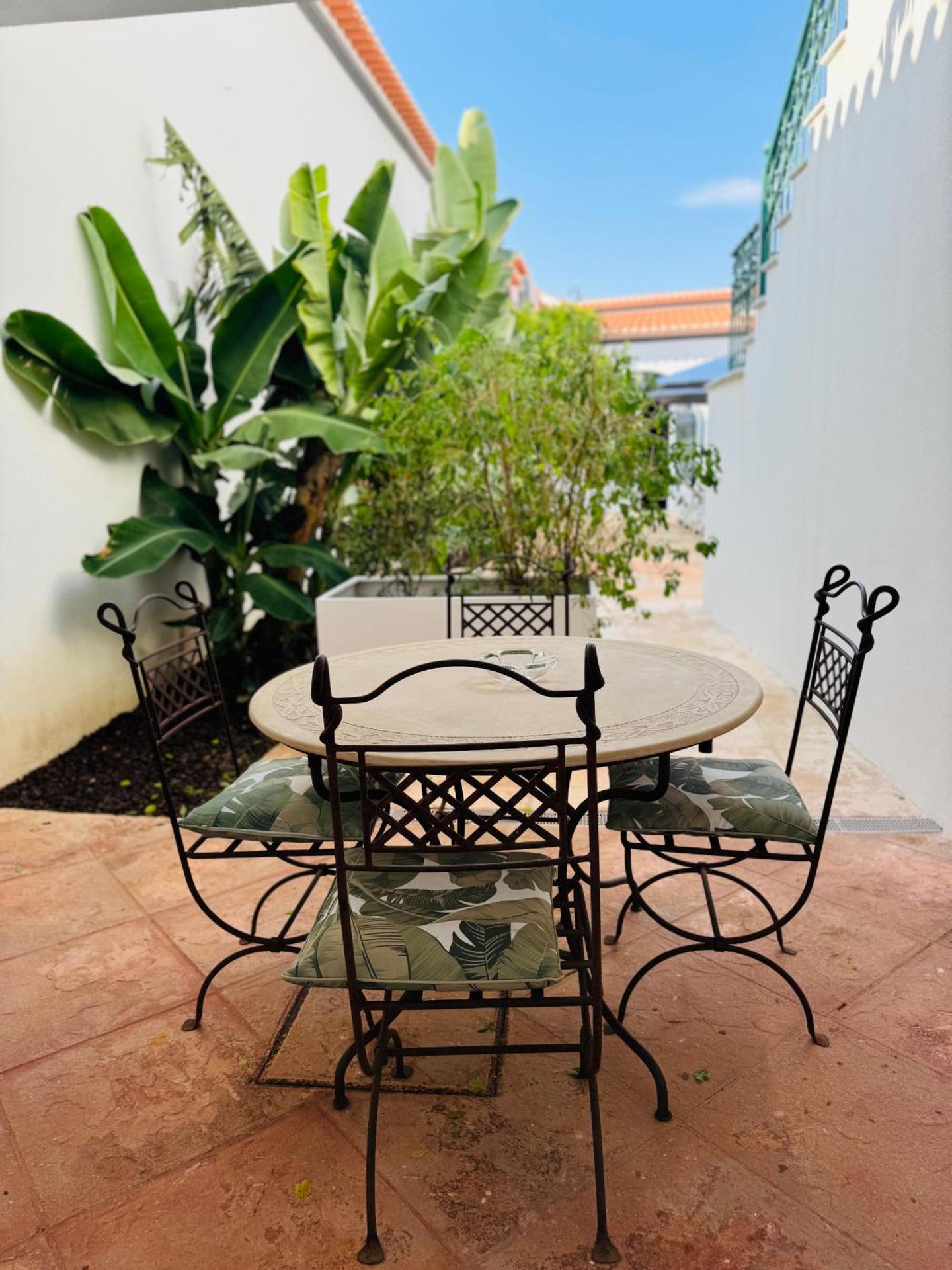 King Room with Garden View