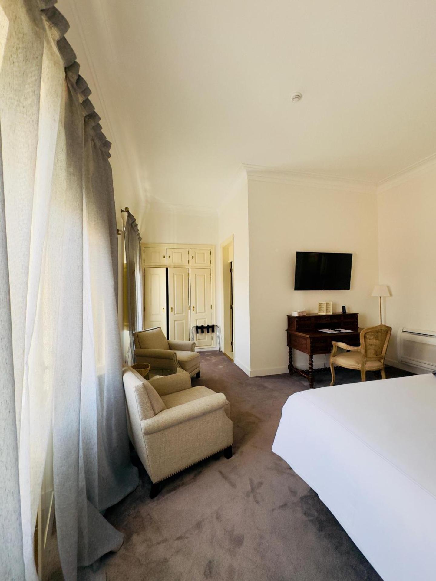 King Room with Balcony