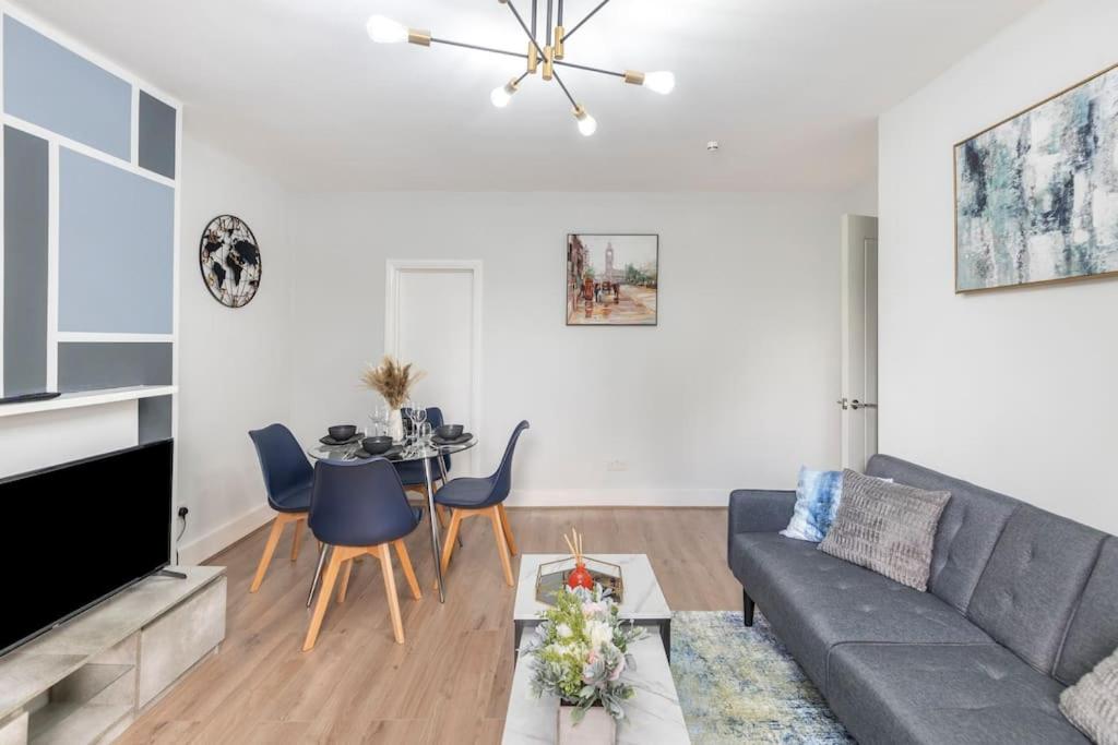 Crystal Palace Stylish Gem Slp 4 Next to Transport