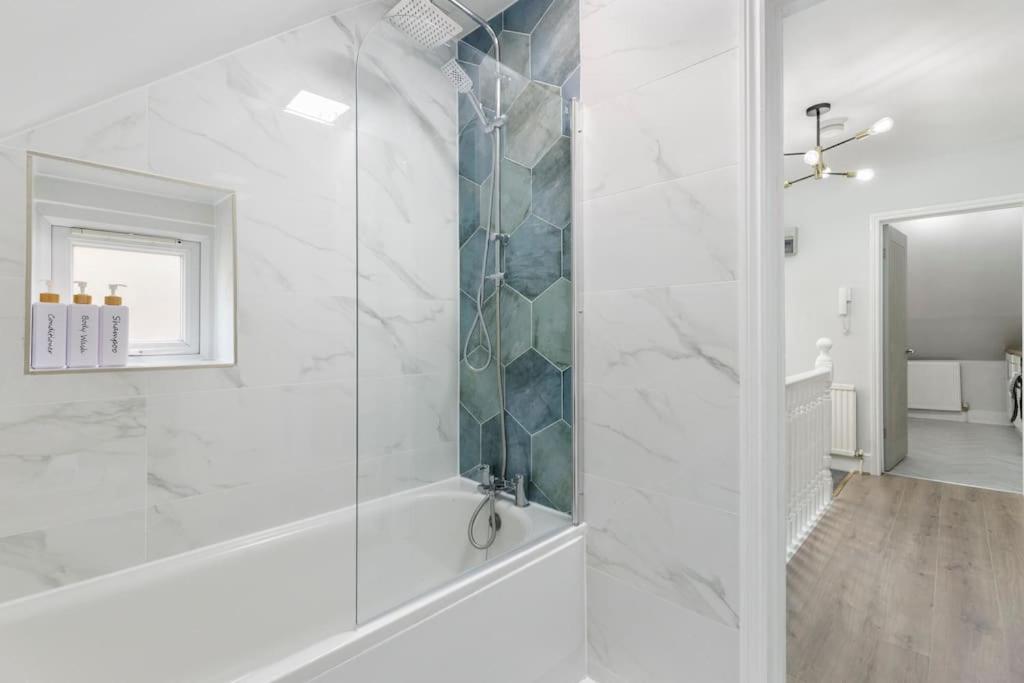 Crystal Palace Stylish Gem Slp 4 Next to Transport