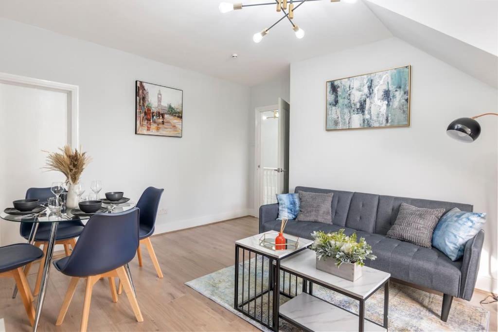 Crystal Palace Stylish Gem Slp 4 Next to Transport