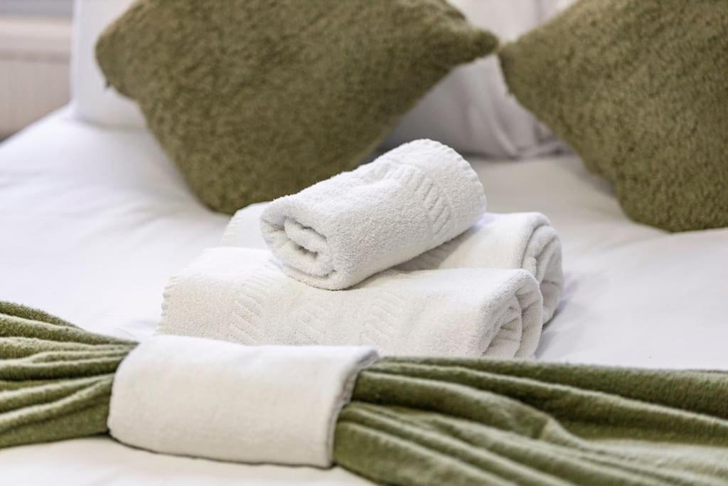 Crystal Palace Stylish Gem Slp 4 Next to Transport