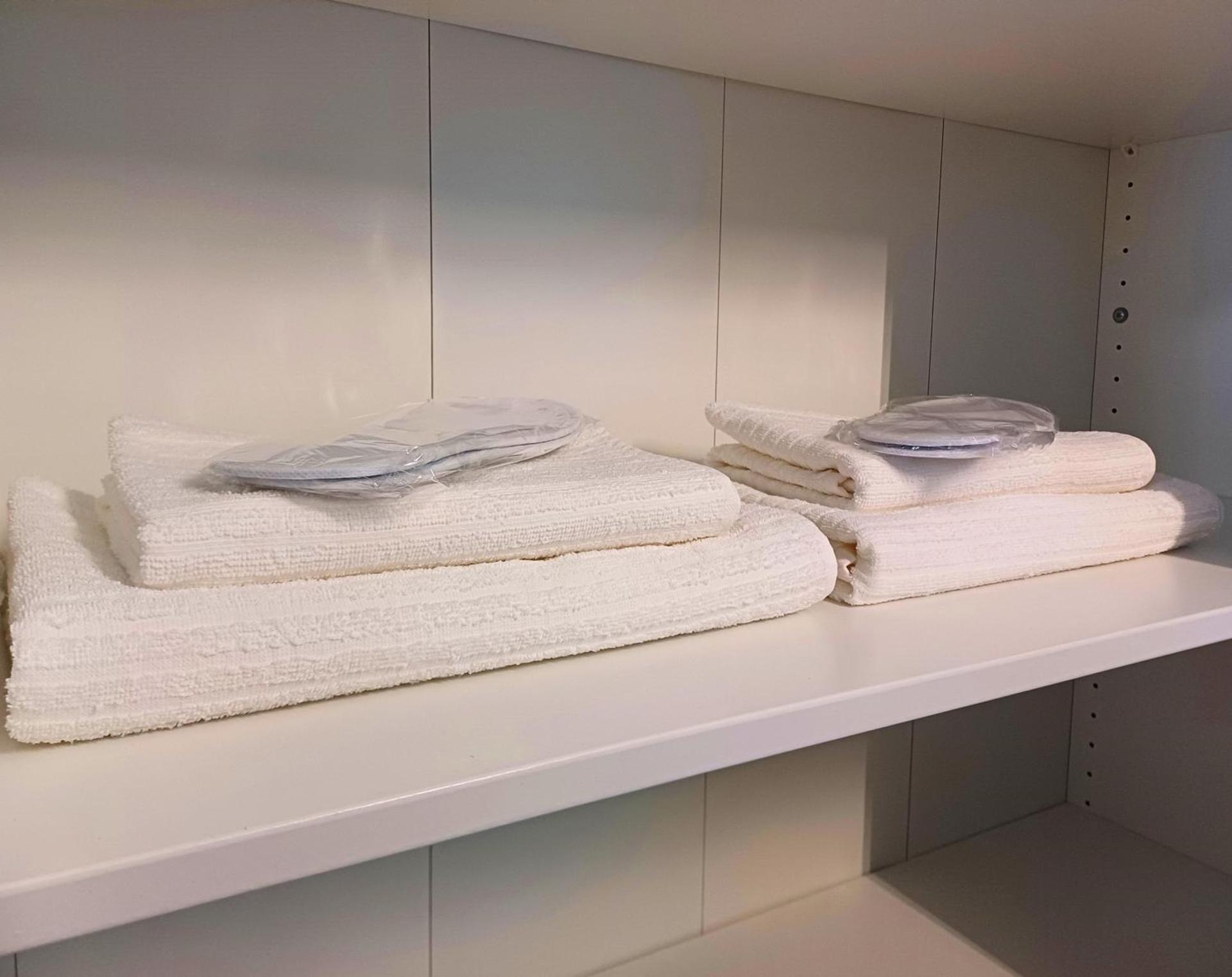 AGOLL Victoria - self checkin