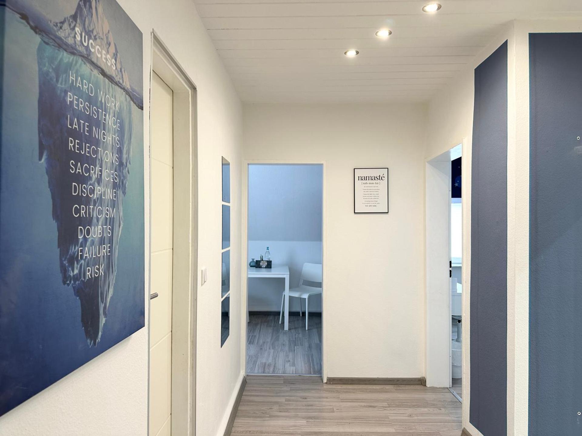 Möbliertes Apartment in Herne-Mitte mit Parkplatz, Arbeitsplatz, WLAN- Super Anbindung an Autobahnen und ÖPNV -Für 1bis 3 Personen