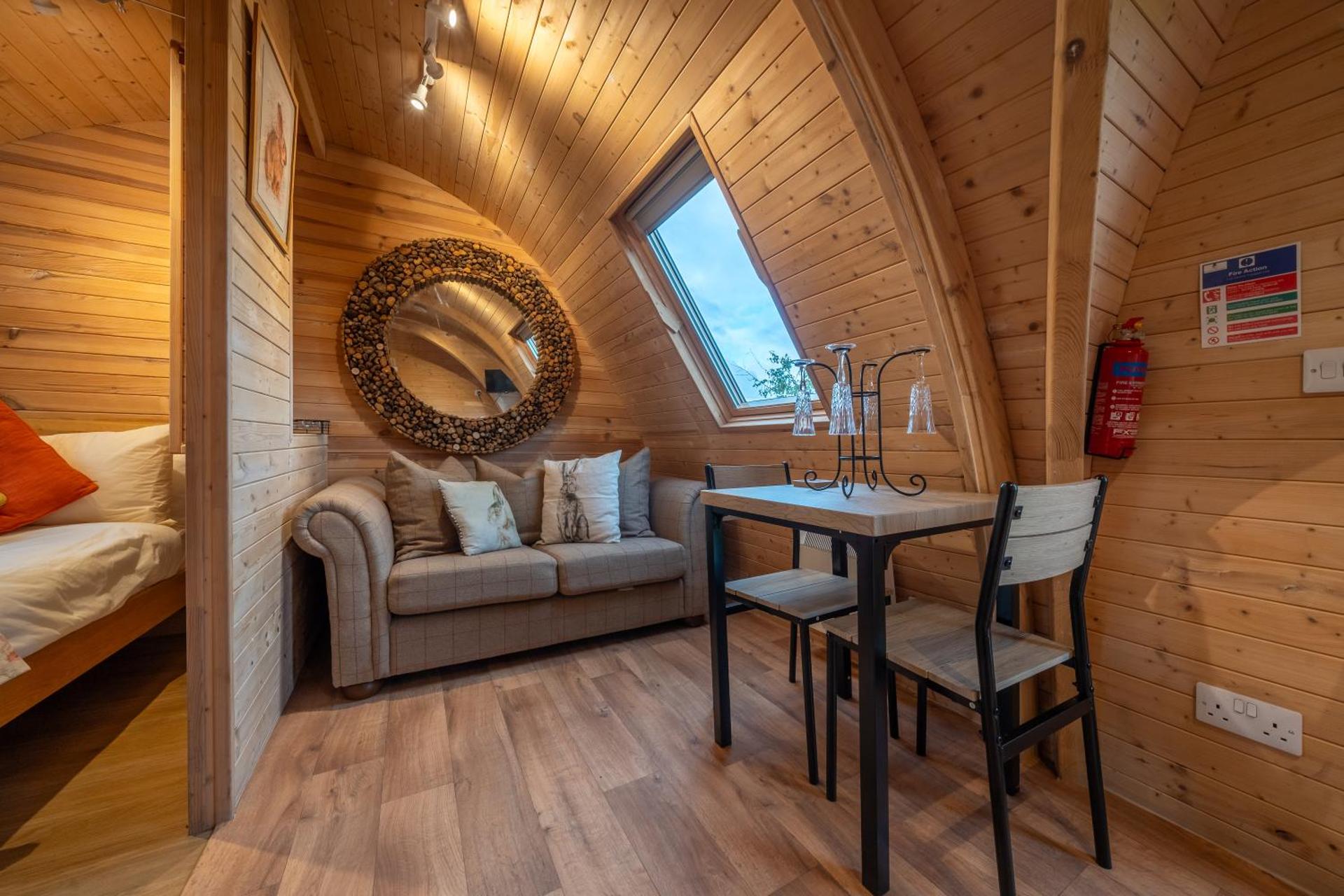 Borrett Escapes - Luxury Pods