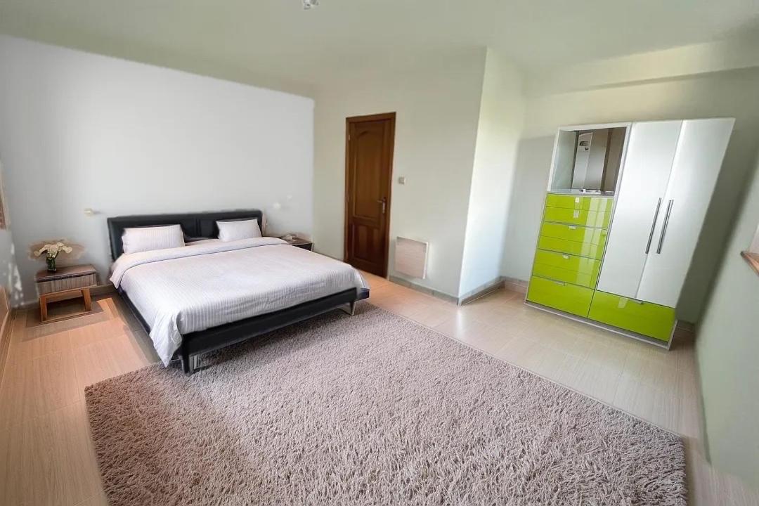 Gohyssart 51b 2 Bruxelles-Charleroi-airport