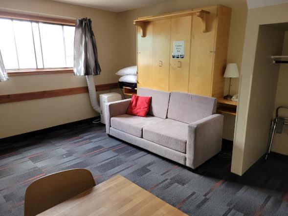 Rundle Mountain Lodge