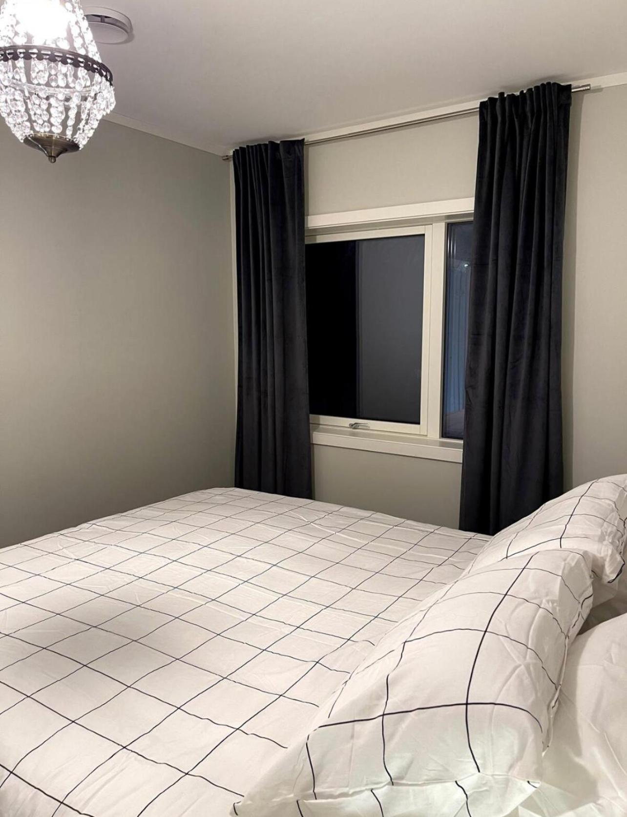 NEW Duplex Apartment Near the city with Free Private Parking