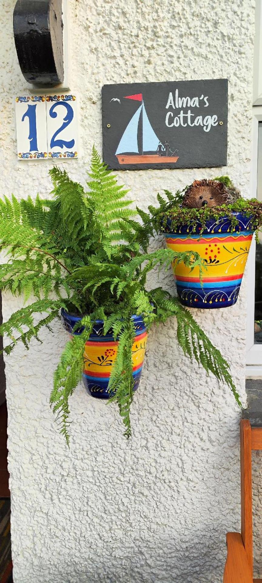 Fantastic sea views at Century's old Alma's Cottage - Sleeps up to 8 guests