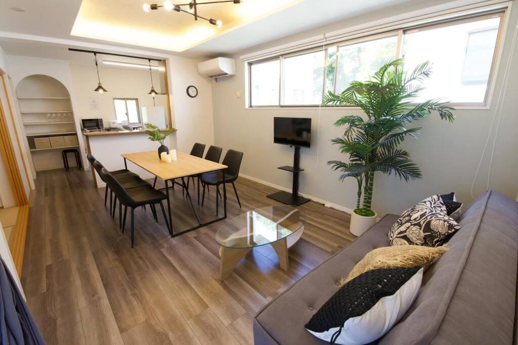 ラリッサ ヴィラ ウランバル