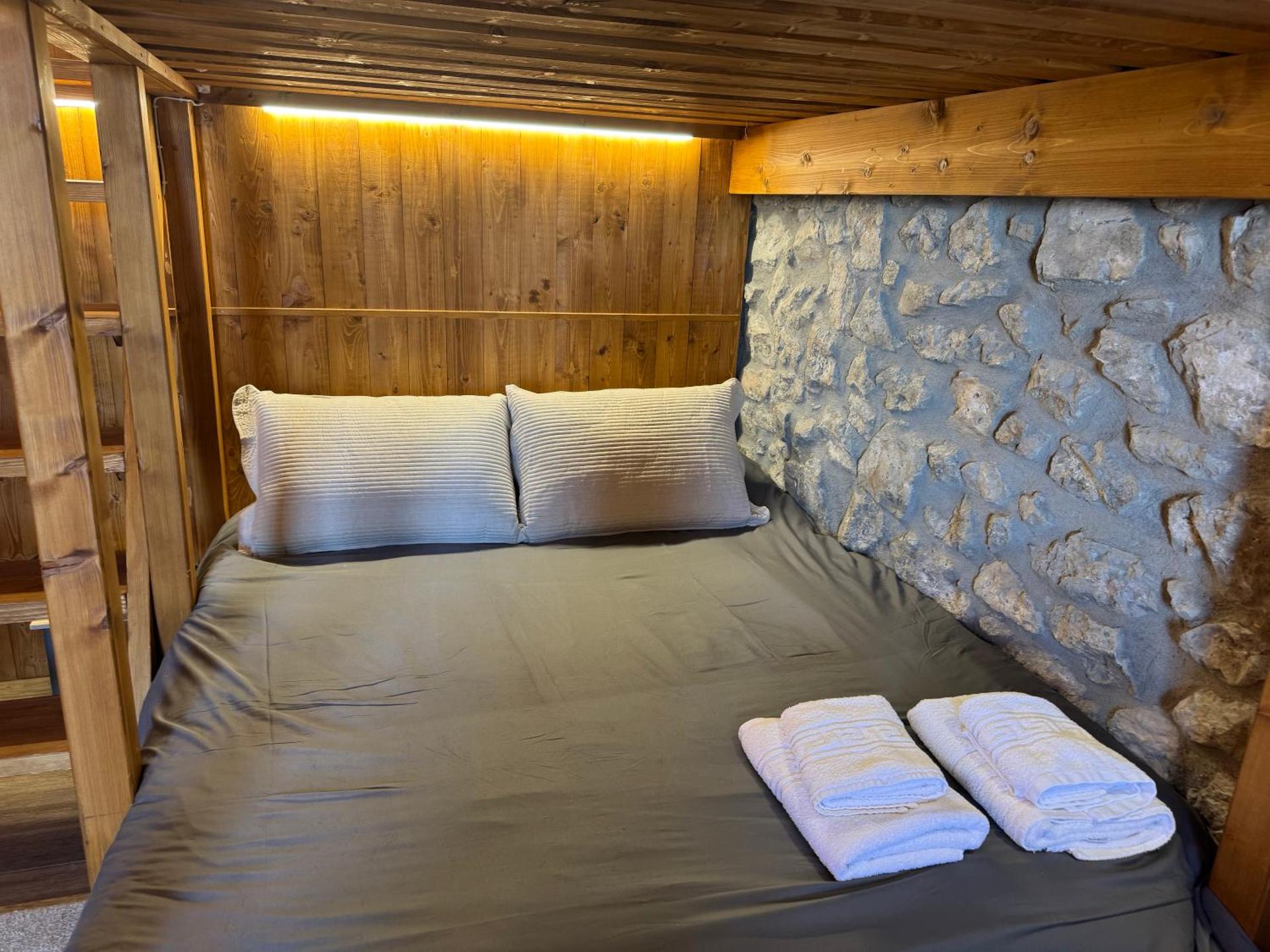 ΧΑΡΟΥΛΑ ΣΤΟΥΝΤΙΟ 2