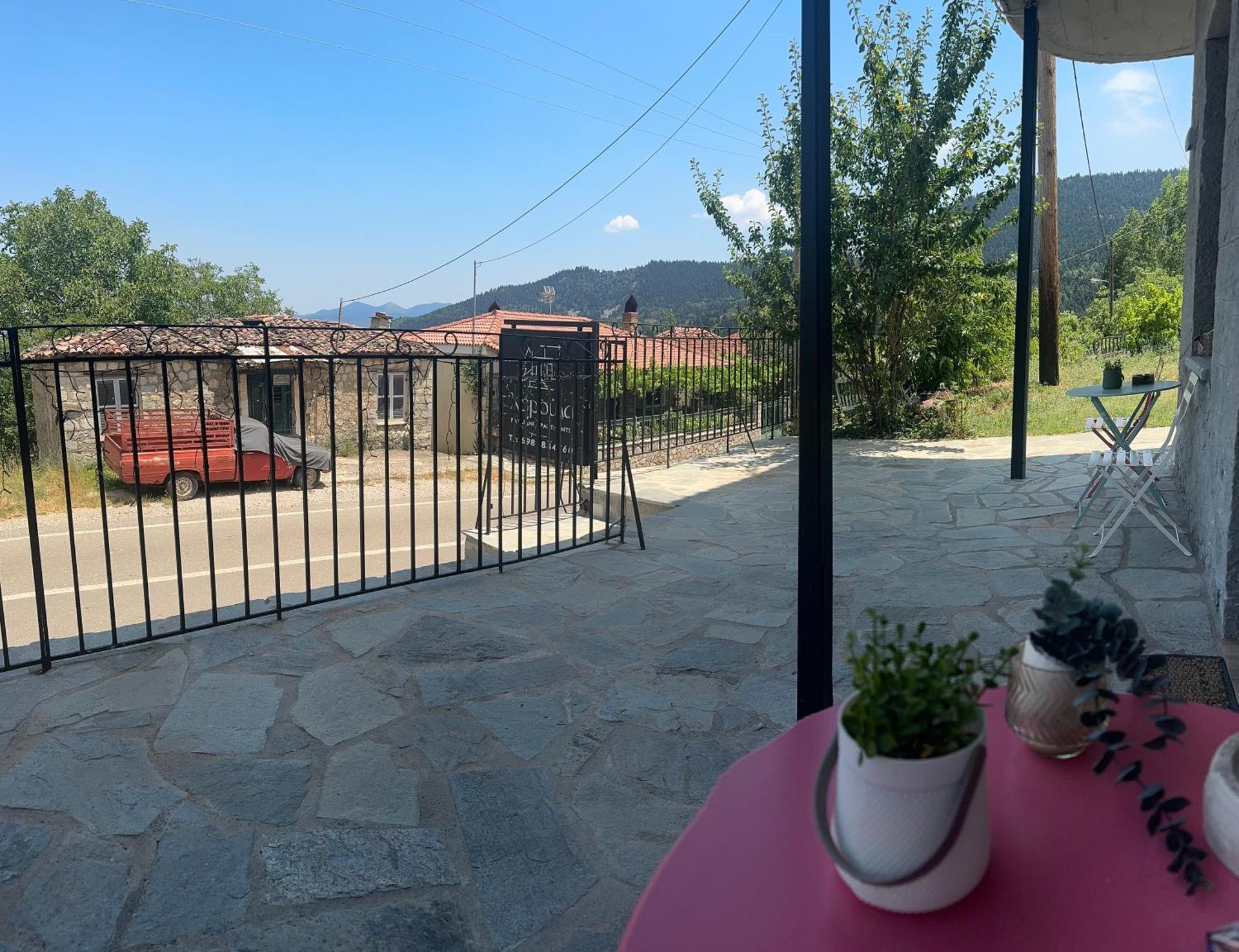 ΧΑΡΟΥΛΑ STUDIO