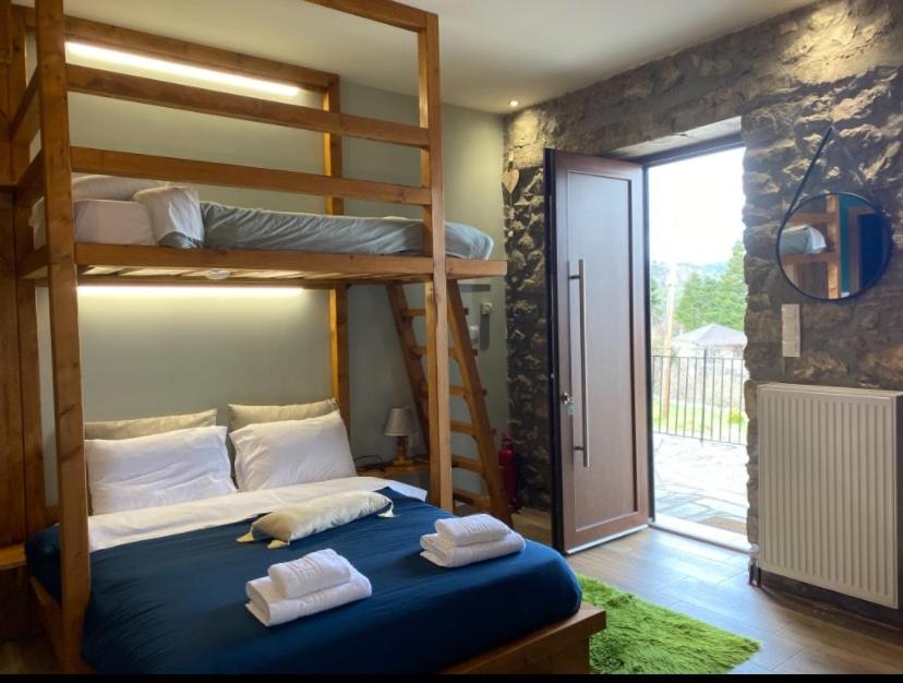 ΧΑΡΟΥΛΑ STUDIO