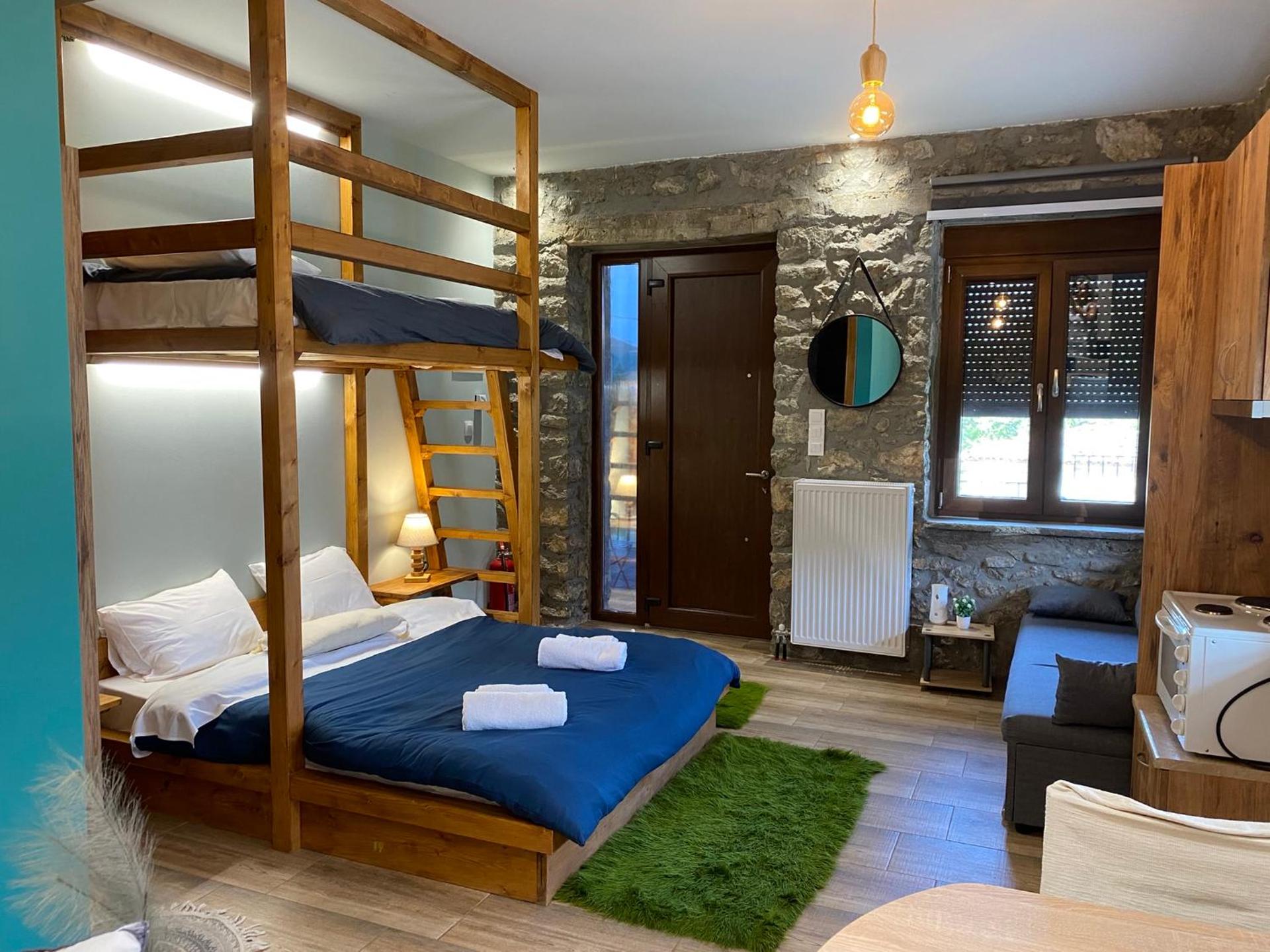 ΧΑΡΟΥΛΑ STUDIO