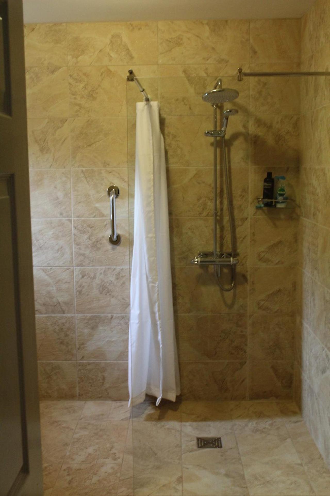 Glenview Lodge accommodation, Monmouthshire