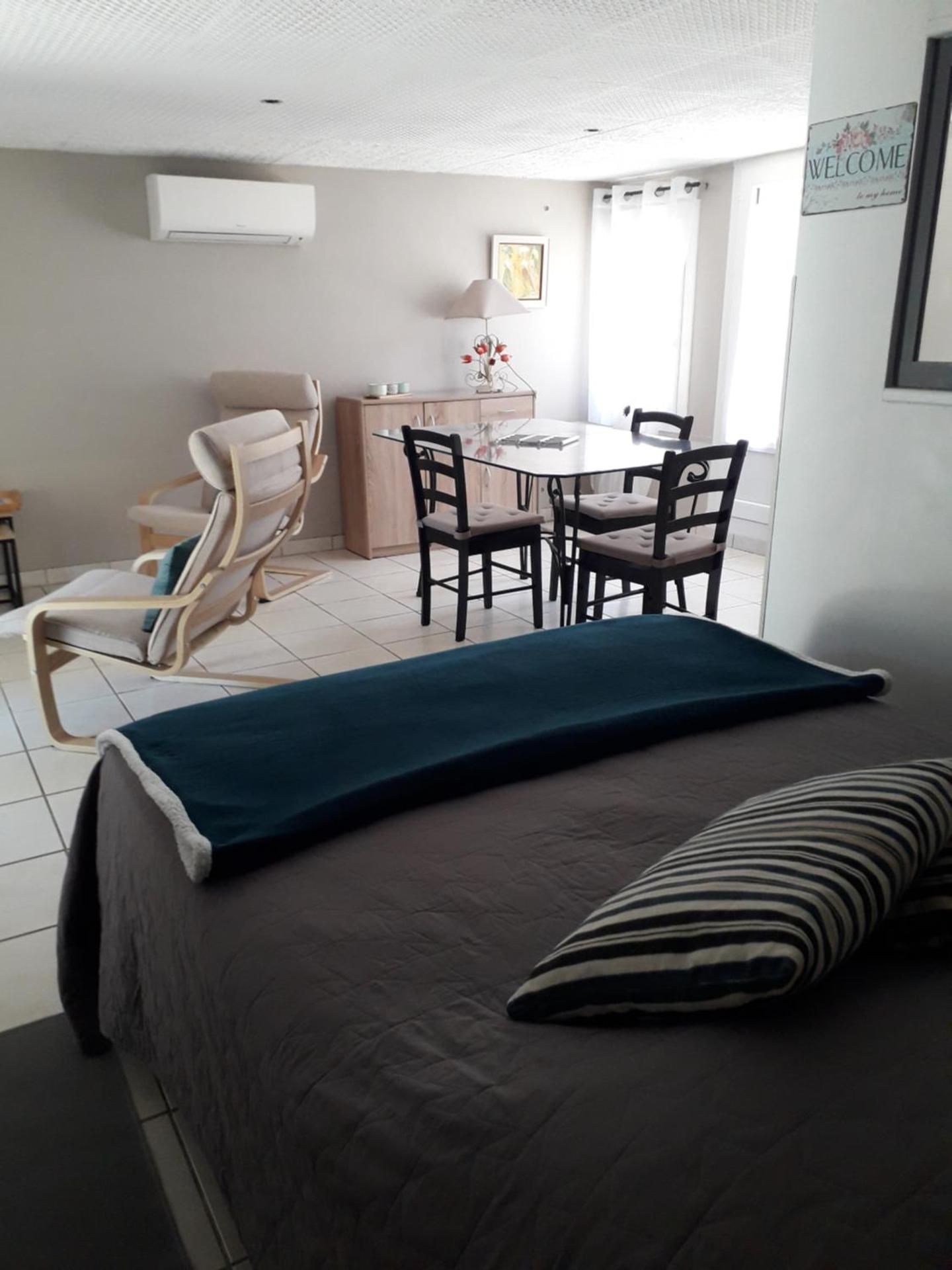 Agréable studio près de st Rémy de Provence