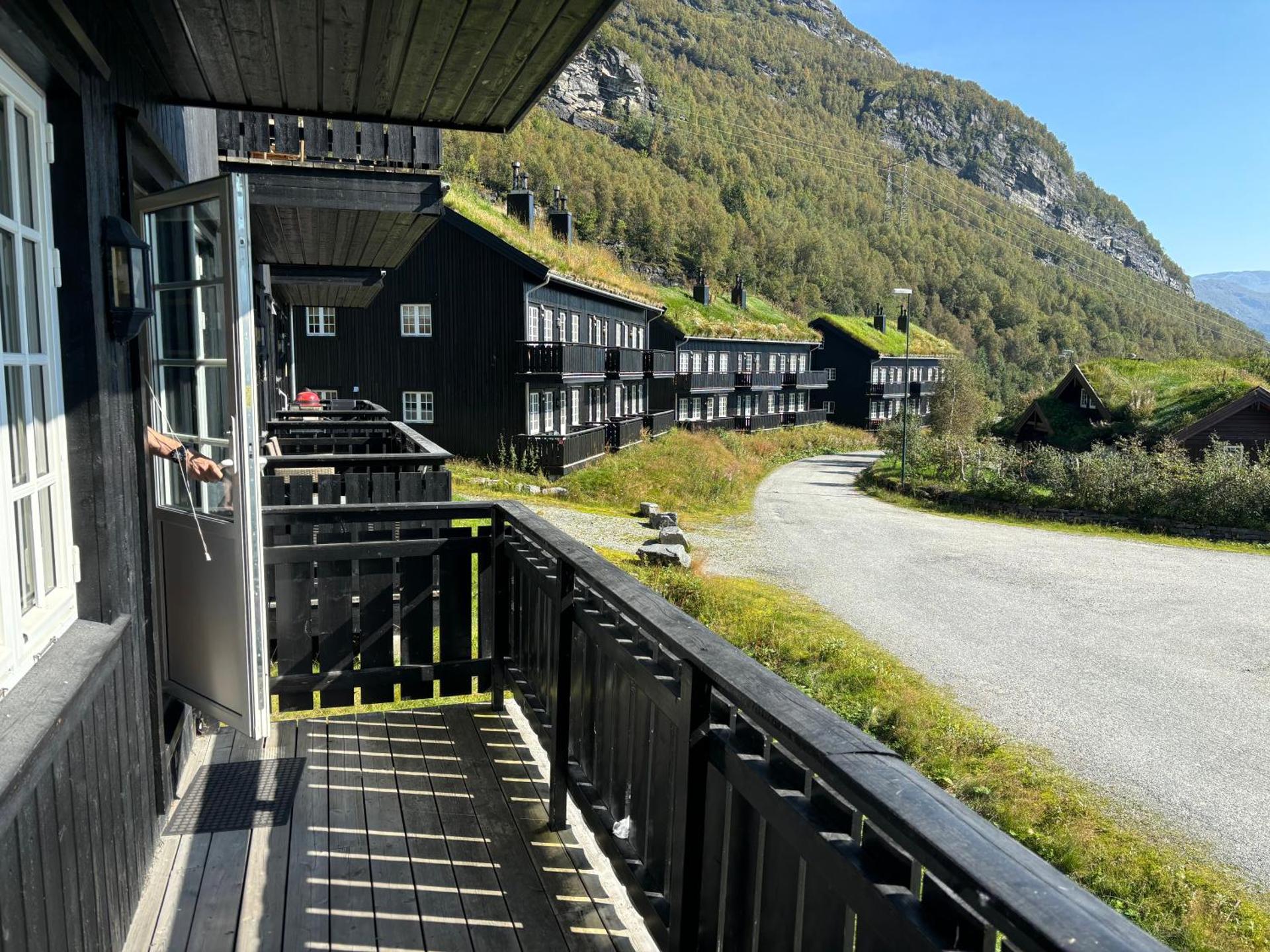 Røldal a home with a view